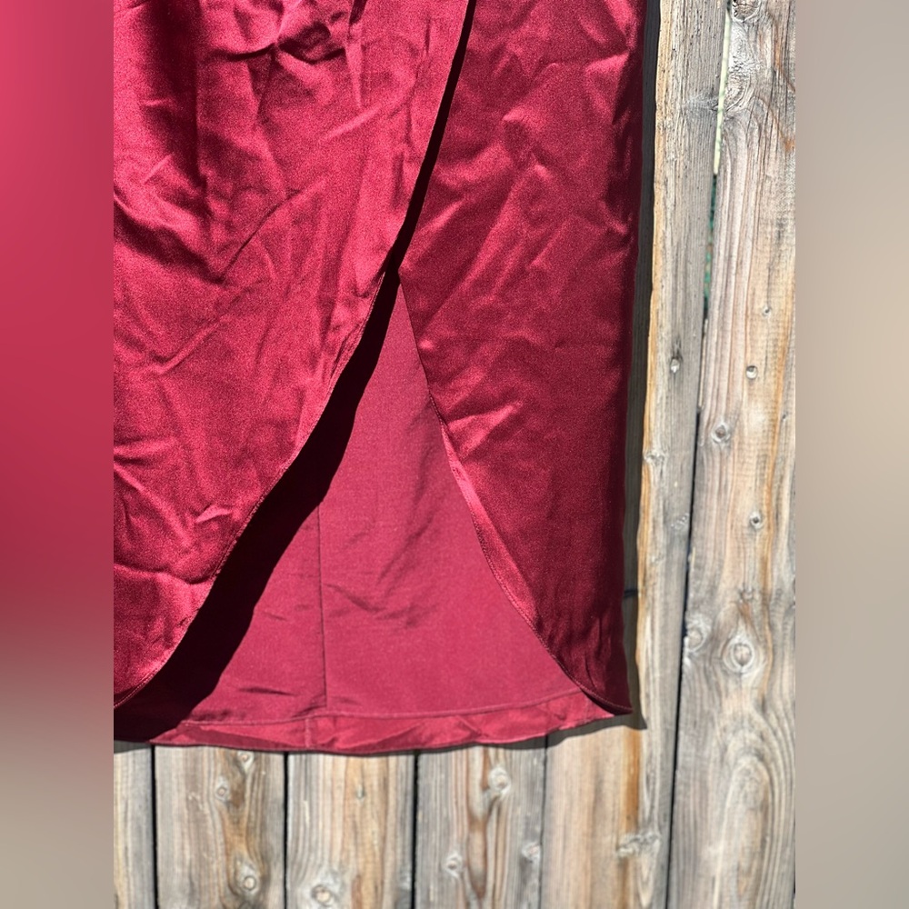 AIIFOS ORLA Skirt Metallic Satin MIDI Skirt In Metallic Red - Picture 6 of 15